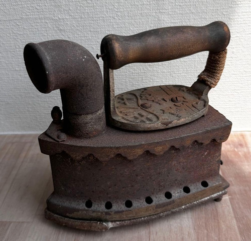Pressa per vestiti - , in